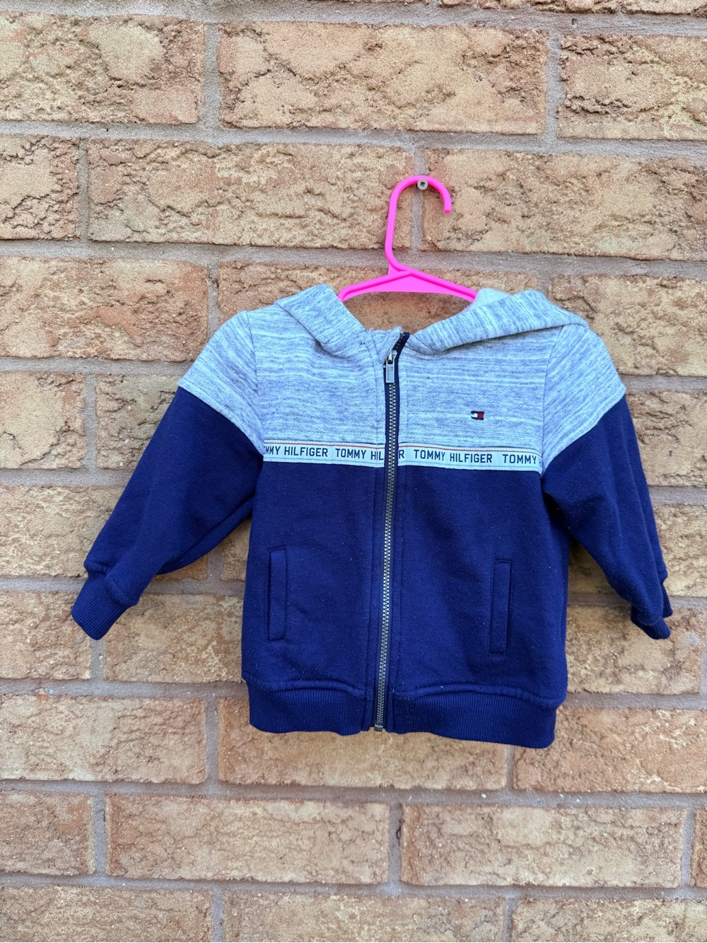🌿10/$25 • Tommy Hilfiger Navy & Heather Gray Zip-Up Hoodie